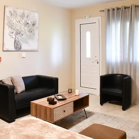 Toula بيت ضيافة 4*